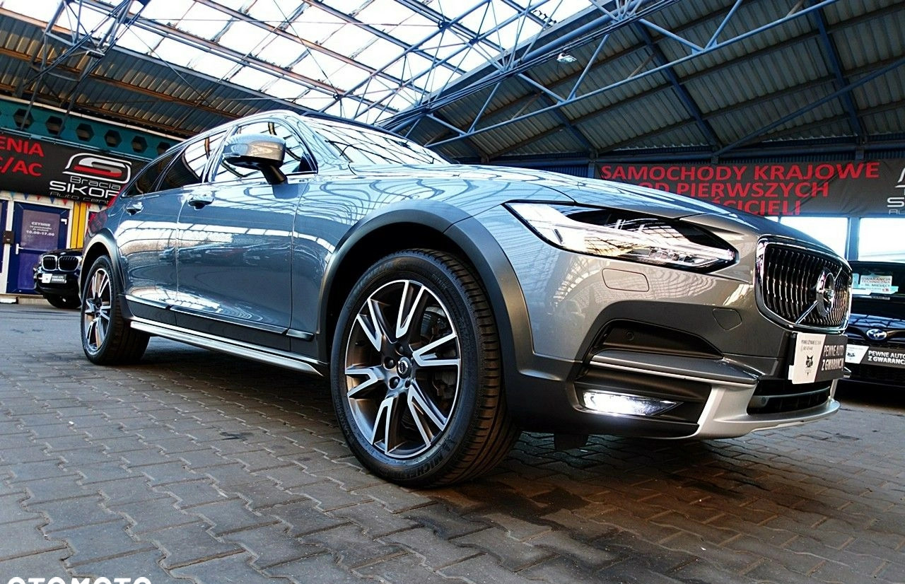 Volvo V90 Cross Country cena 189900 przebieg: 147000, rok produkcji 2019 z Zgierz małe 781